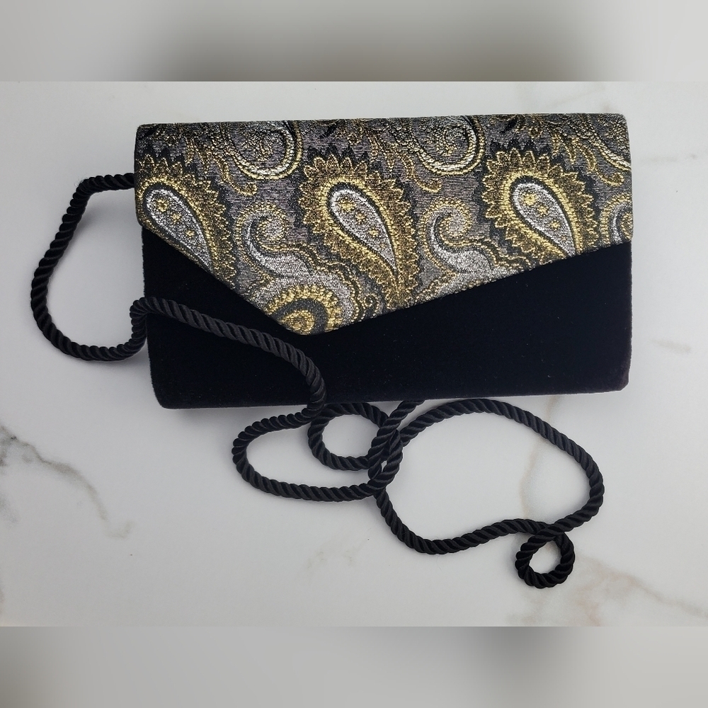 Vintage Whiting & Davis Black Gold Velvet Purse Handbag